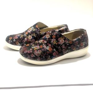 Alegria Leather Clogs